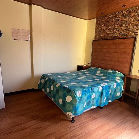 C&M Exclusive Private Rooms Quetzaltenango Luaran gambar