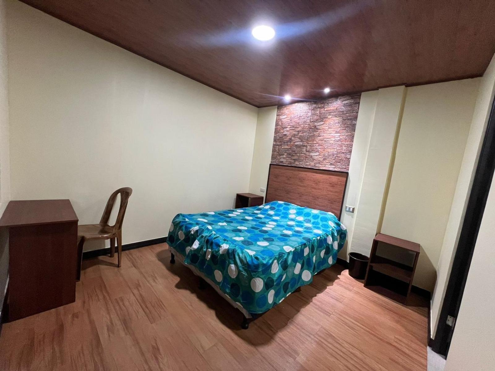C&M Exclusive Private Rooms Quetzaltenango Luaran gambar