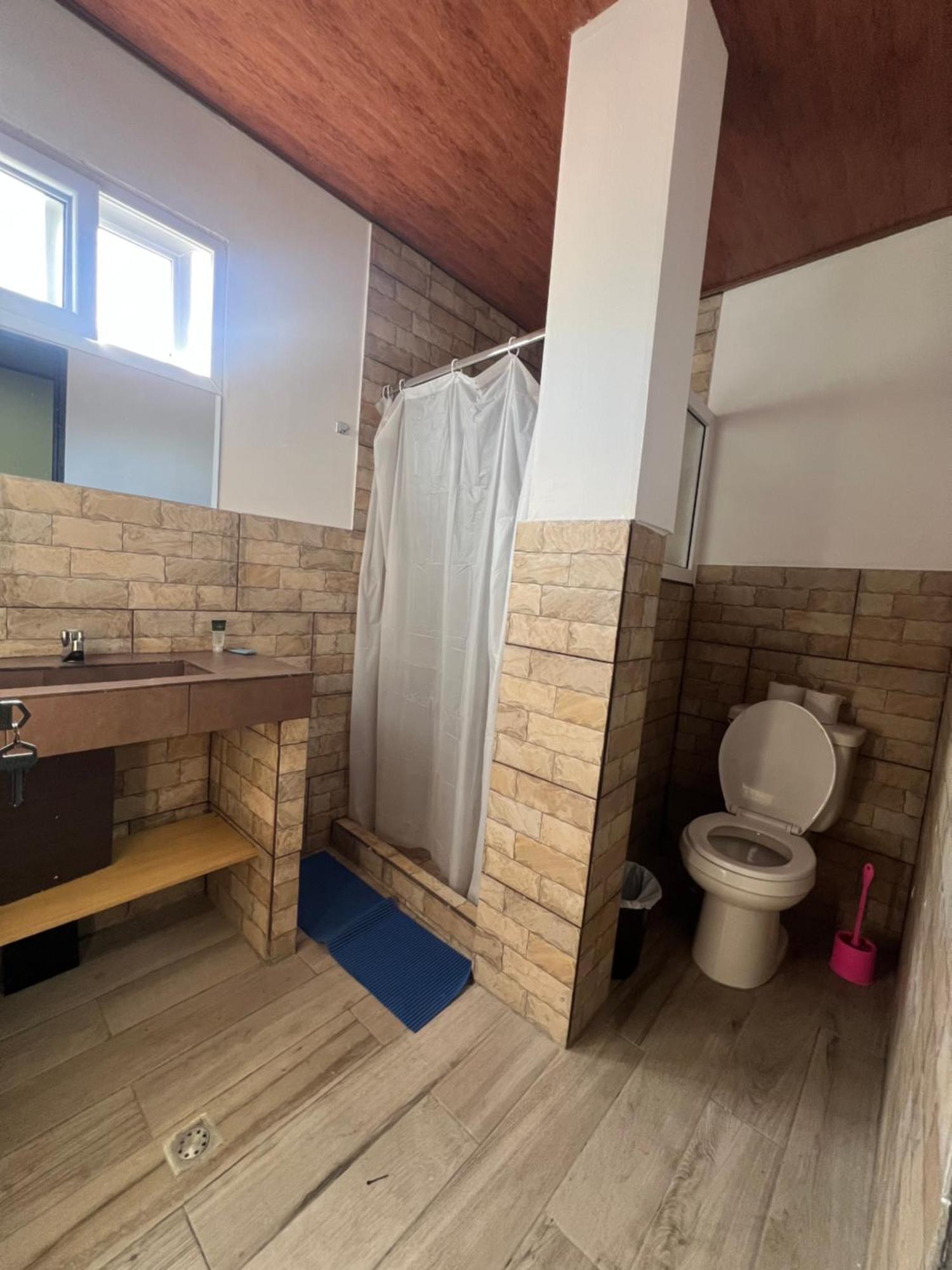 C&M Exclusive Private Rooms Quetzaltenango Luaran gambar
