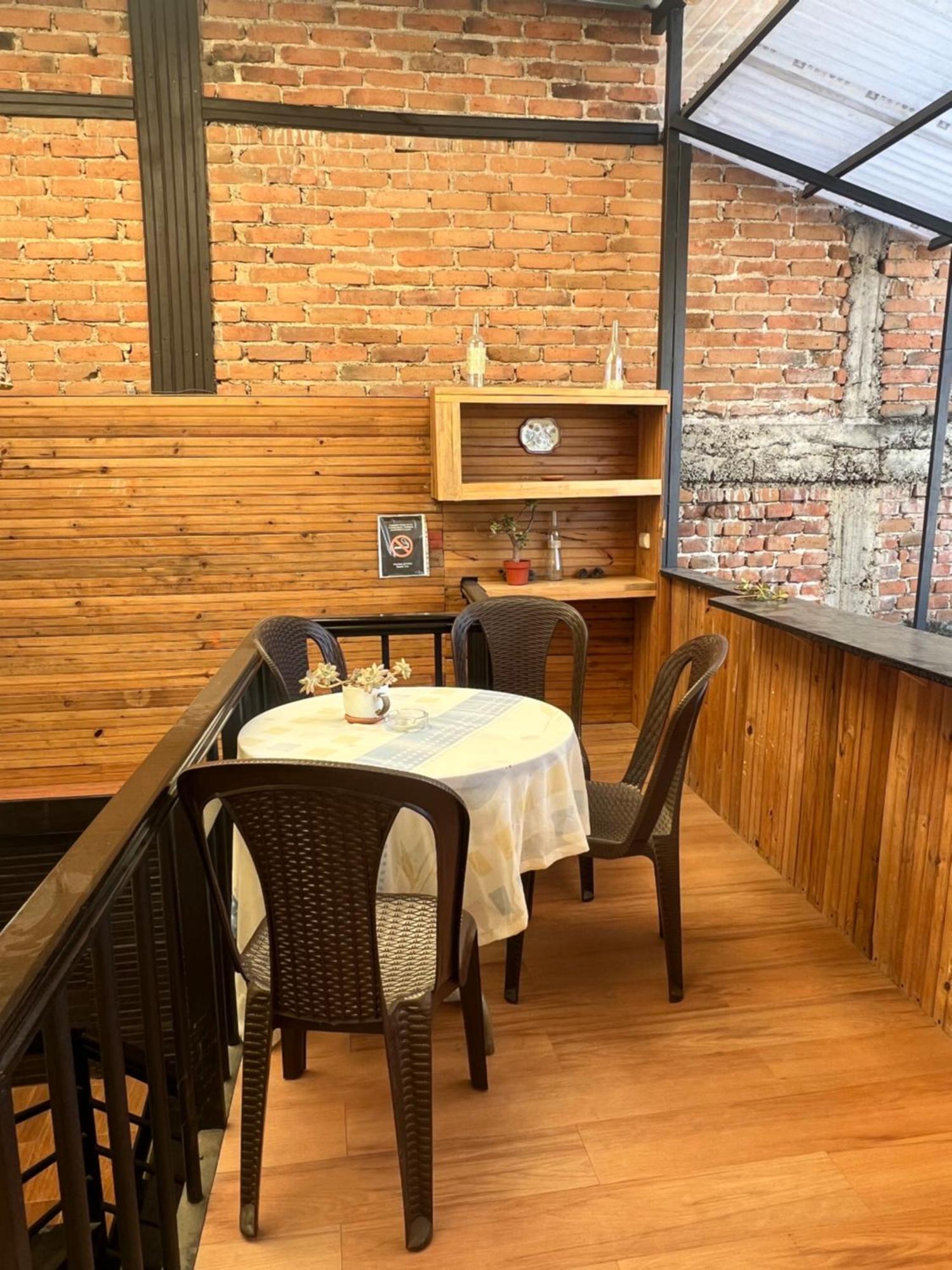 C&M Exclusive Private Rooms Quetzaltenango Luaran gambar